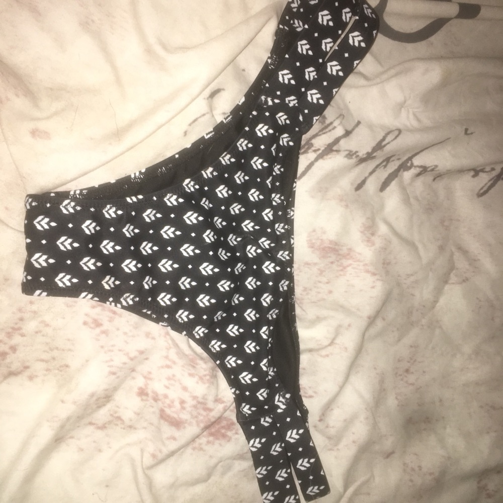 Pattern bikini bottoms